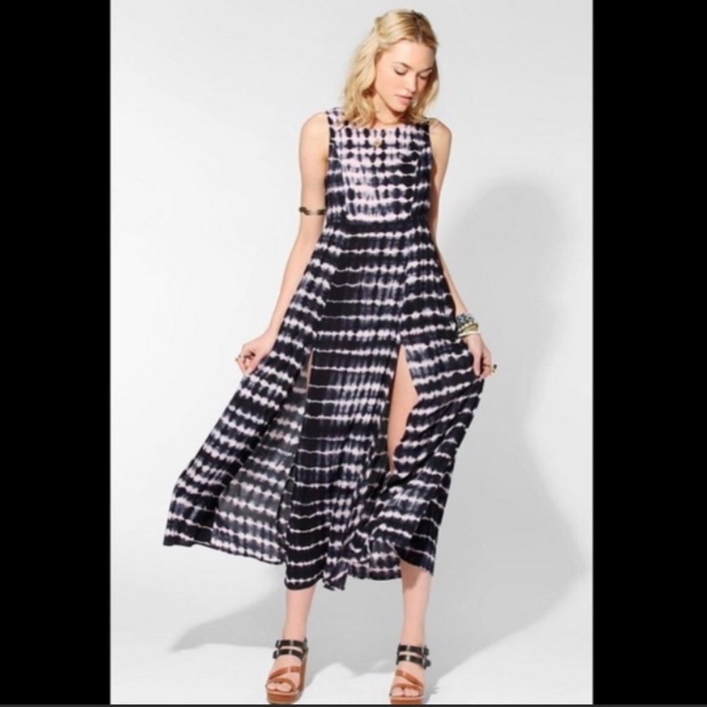 We All Shine | Urban Outfitters | Tie Dye Maxi Dress | Size Small